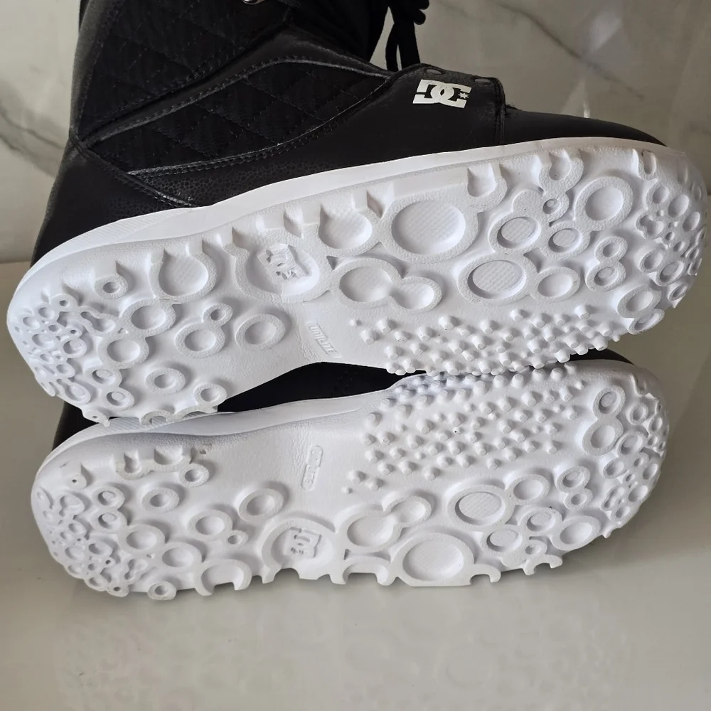 DC Snowboard Boots | Quilted Winter Snow Boots | Unisex Size 7